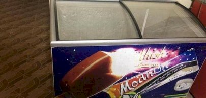  ثلاجة عرض وثلاجة أيس كريم