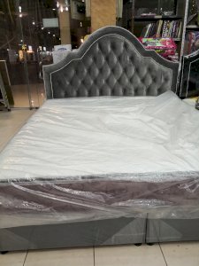 سرير مخمل نفرين