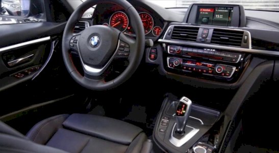  BMW 3 series الموديل 2018 للبيع 