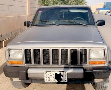 جيب شيروكي 2000 للبيع