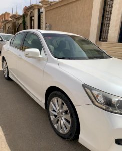 هوندا اكورد 2015 ابيض 