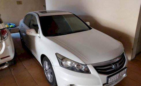 هوندا اكورد 2012 ابيض 