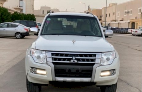 للبيع باجيرو  2016