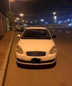 للبيع اكسنت 2011