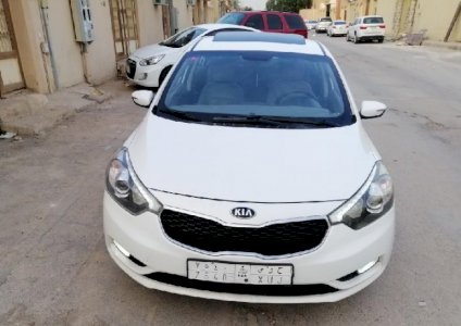 كيا سيراتو 2016 ابيض حالة جيده