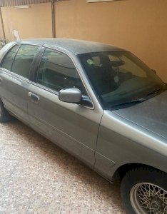 للبيع فورد 2001