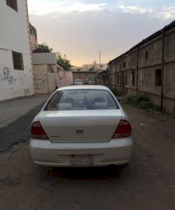 للبيع نيسان  صني 2008