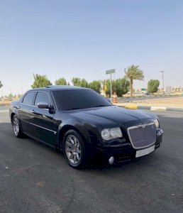 سيارة كرايزلر c300 موديل 2006 للبيع 