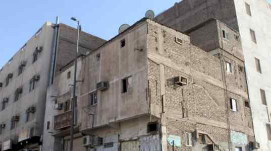 عقار للايجار في موقع استراتيجي تجاري ع شارعين