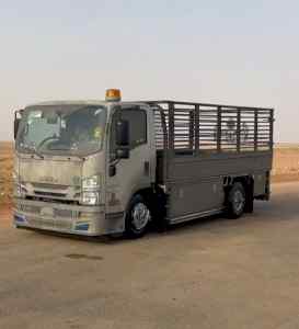 دينا نقل عفش داخل وخارج الرياض 0550560494